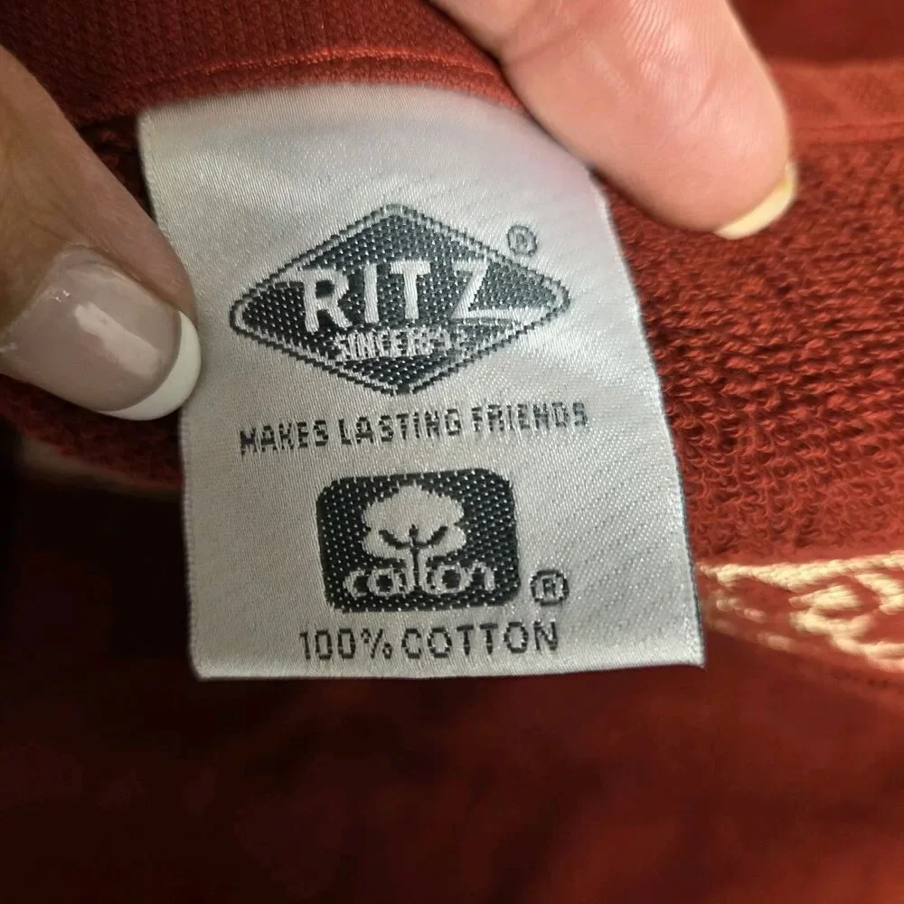 ritz set hand